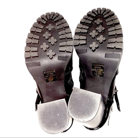 Soda Moto Platform Faux Patent Leather Booties - Picture 4 of 4
